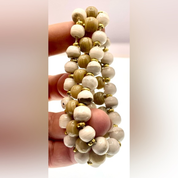 Vintage TripleStrand Stretch Bracelet White Tan Stone Beaded Stretch Bracelet - Picture 6 of 8